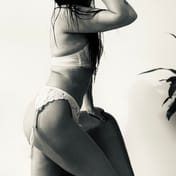 SURYA Masseur Lisbon escort