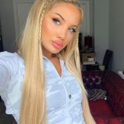 Nelly Bordeaux escort