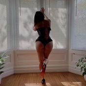 Skye Cardiff escort