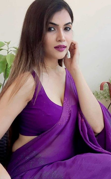 karisama Mumbai escort