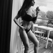 Naomi Larnaca escort