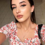 Amanda Dubai escort