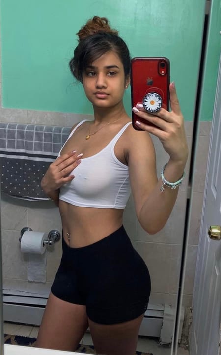 Sophia Kuwait City escort