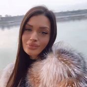 Cora London escort