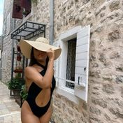 Shania London escort