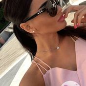 Liza Paris escort