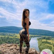 Oxana Paris escort