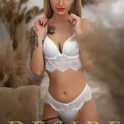 Samira London escort