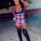 Peach Nassau escort