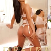 Aysha London escort
