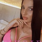 Coral London escort