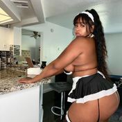 NIKITAXX EBONY Dubai escort