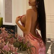 Annie Paris escort