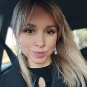 Julia Dubai escort