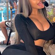 MOLLY Dubai escort