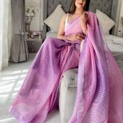 Hanshika Roy Mumbai escort