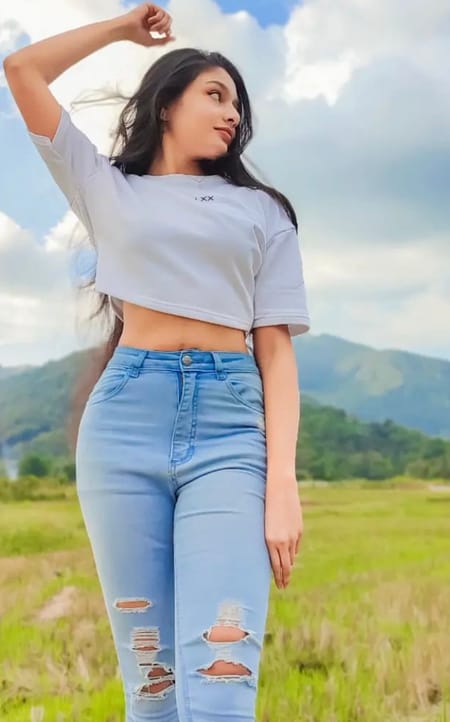 Tharu Colombo escort