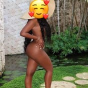 Dulce Mar&amp;iacute;a Nassau escort