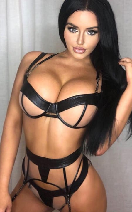 Nina Zuid Holland escort