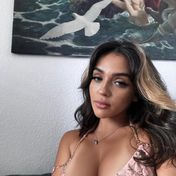Noah Mantova escort