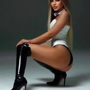 Nita Dubai escort