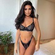 Antoina Buckinghamshire escort
