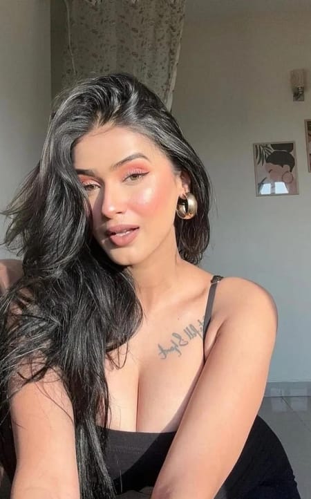 Faiza Khan Singapore escort