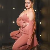 Iqra Khan Singapore escort
