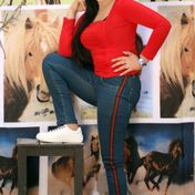 Komal Sindh escort