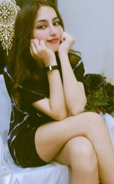 Arlin Masqat escort