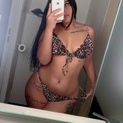 April Paris escort