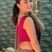 Pooja Sindh escort