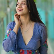 Esha Sindh escort