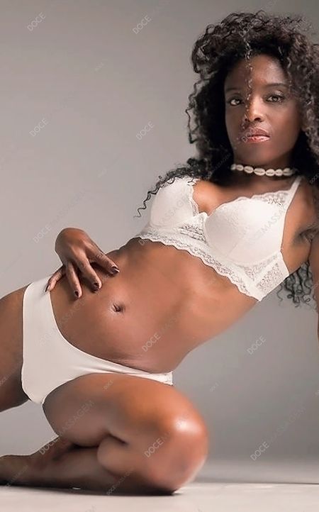 Nicole Lisbon escort