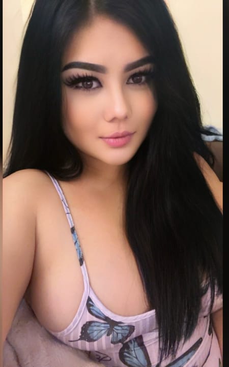 Lucy Manama escort