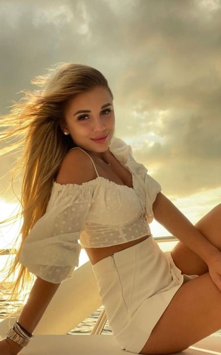 Amanda Berlin escort