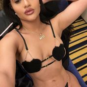 Mia Dubai escort
