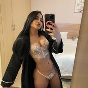 Mia Dubai escort