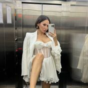 Farrah Dubai escort