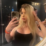 Hermione Paris escort