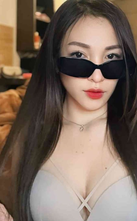 Elena Kuala Lumpur escort
