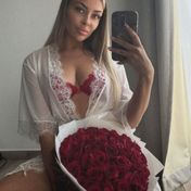 Kira Dubai escort