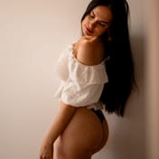 Dahlia Dubai escort
