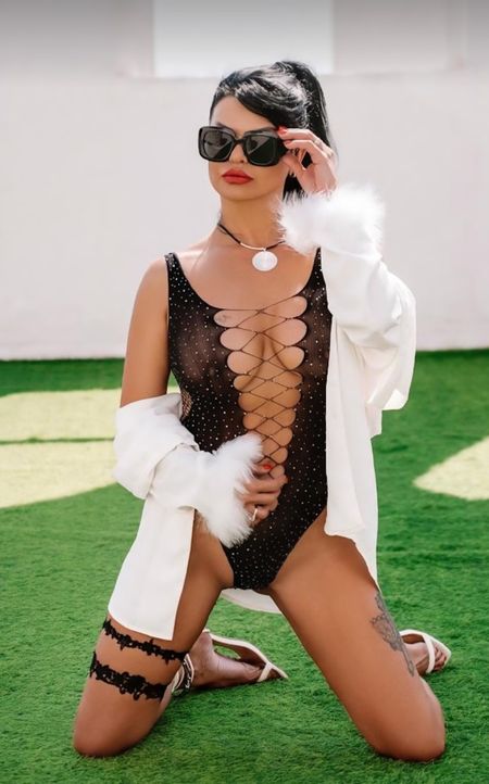 Gloria Dubai escort
