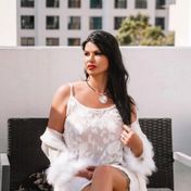 Gloria Dubai escort