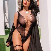 Gloria Dubai escort