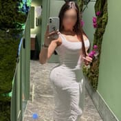 Violet Paris escort