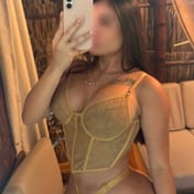 Violet Paris escort