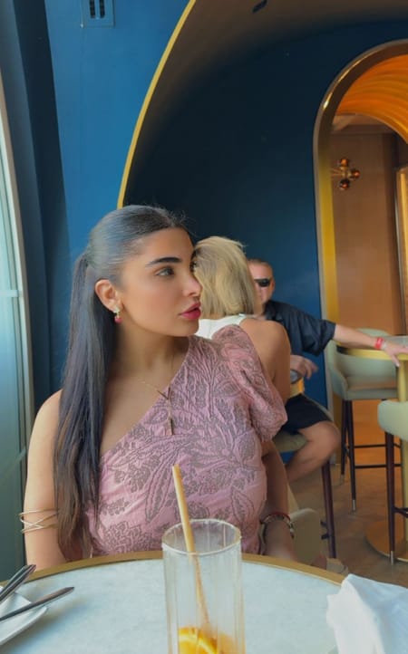 Andra Dubai escort