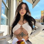 Teen Luxembourg escort